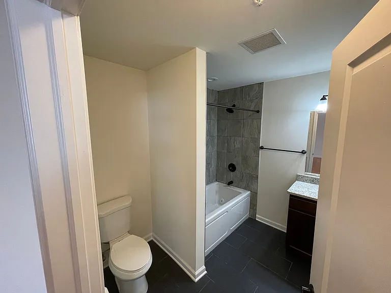 99 Pine Street — Photo 9