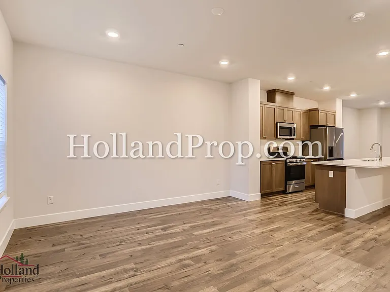 15974 NW Hosmer Ln — Photo 7
