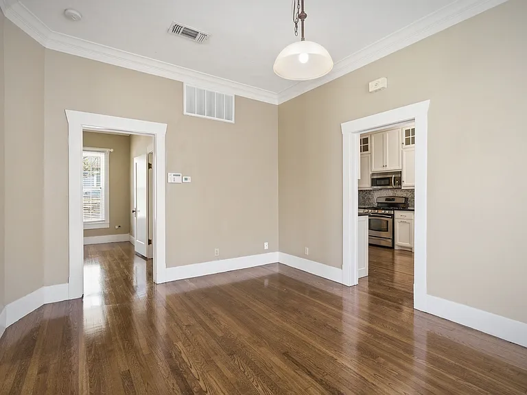 1231 W Main St — Photo 20