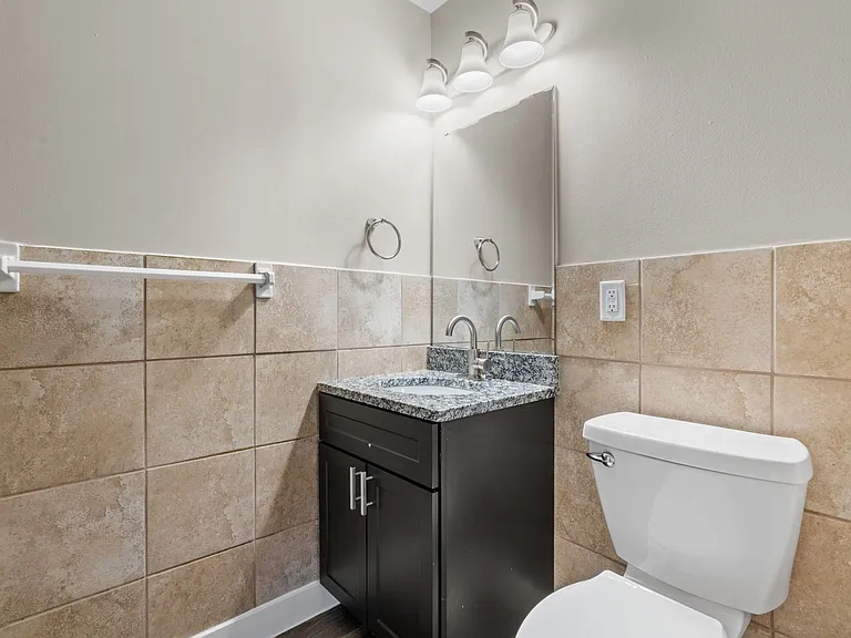 The Birchway Apartments — Photo 22