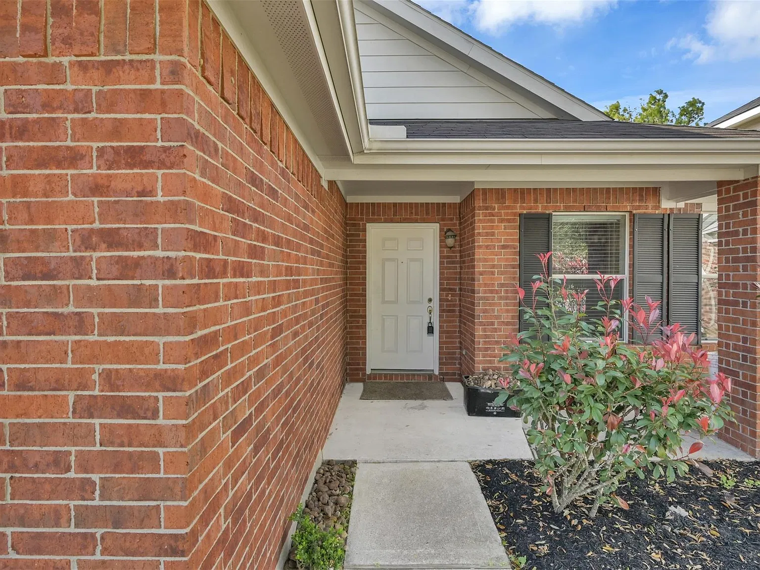 3 bed, 2.0 bath, 1533 sqft, $1,895 — Photo 3