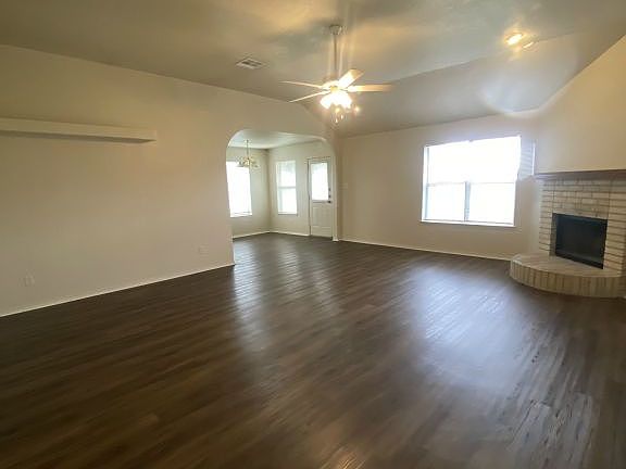 4th image of 4300 Bowles Dr
