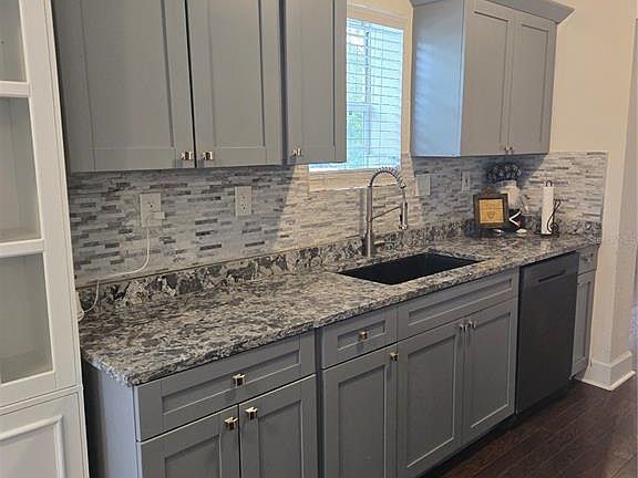 4th image of 300 E IDLEWILD AVENUE