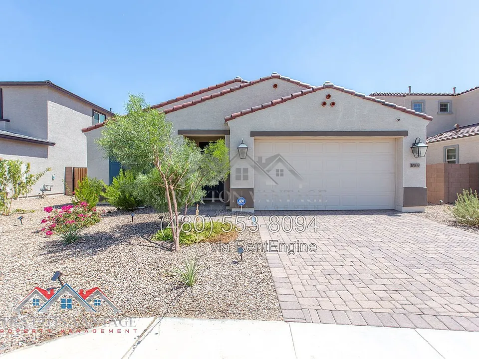 10839 S 52nd Dr