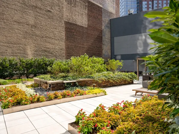 66 Rockwell Place image 22 of 27