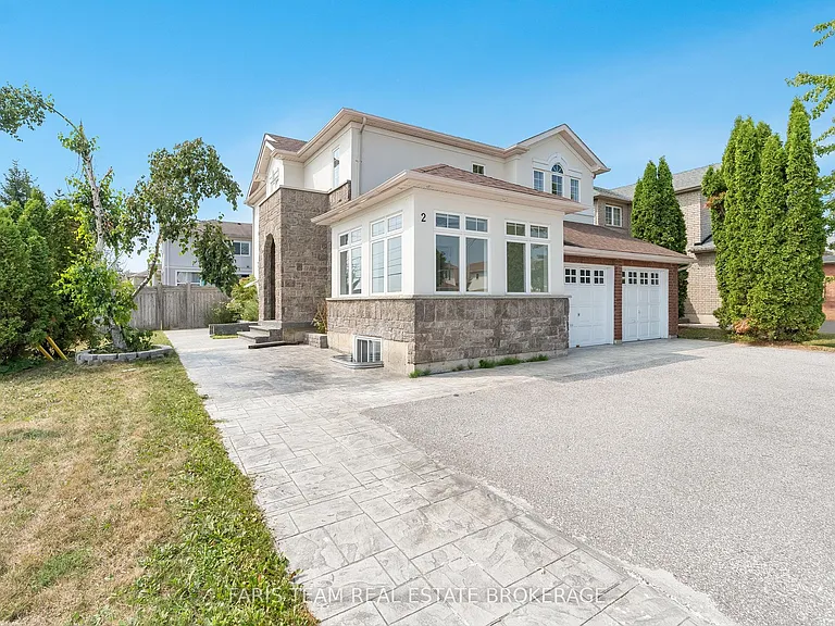 2 Vanessa Dr — Photo 2