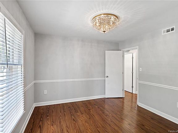 5th image of 9419 Covedale Dr