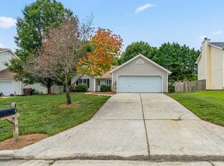 10 Manor Ridge Ct, Greensboro, NC 27407