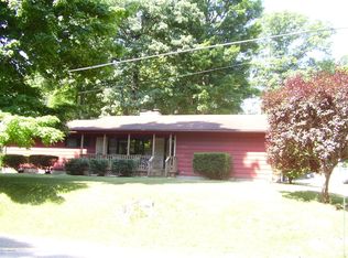 5606 Interlochen Rd, Coloma, MI 49038