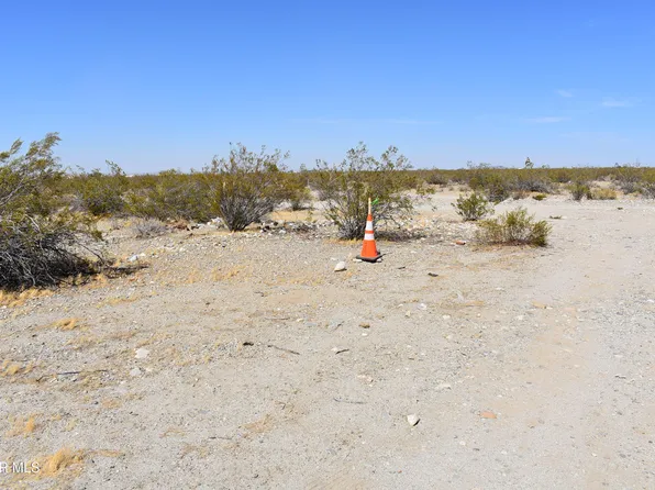 136th St E #E, Pearblossom, CA 93553