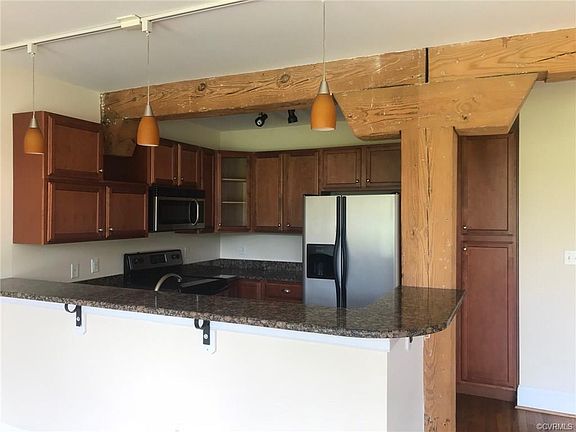 2nd image of 422 High St APT 203