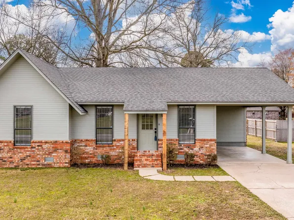 707 W Fisher St, Beebe, AR 72012