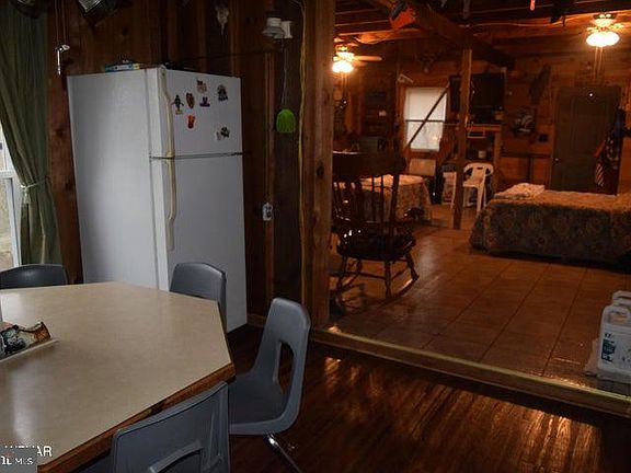 5th image of 853 Bear Ridge Rd