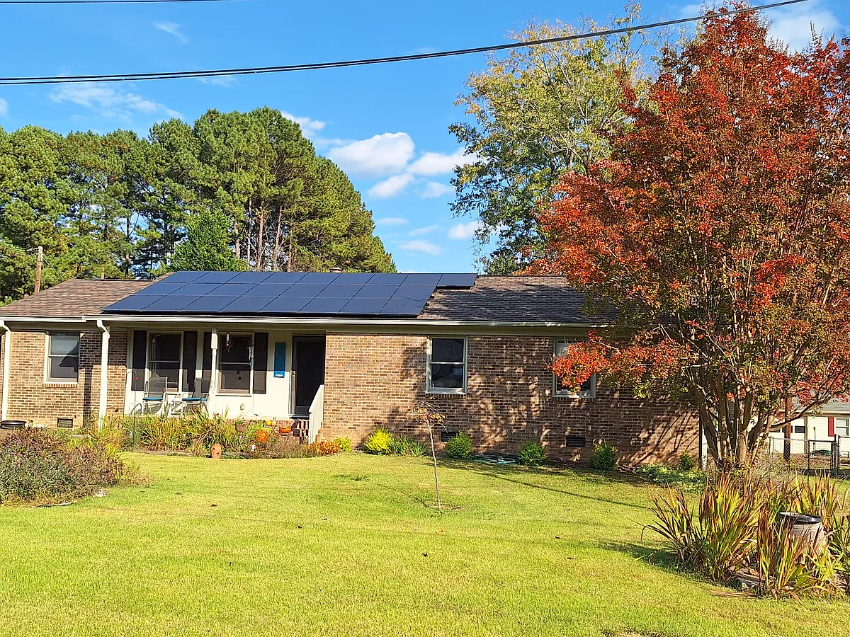 Photo 2 of 21 - 4920 Mandel Rd #B - Durham, NC Located in a quiet neighborhood off a culdesac, Set far back from the street, no traffic noise! - 4920 Mandel Rd #B