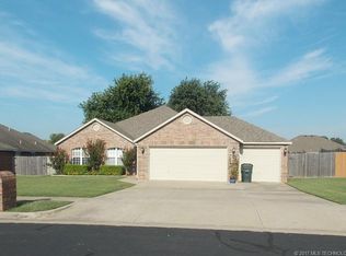 9918 N 119th Ave E, Owasso, OK 74055