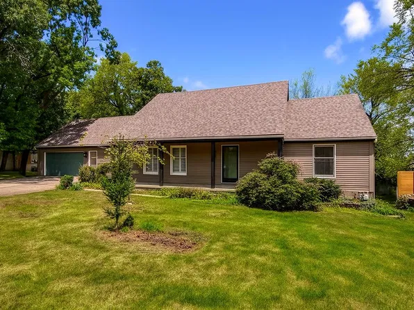 13811 W 48th St, Shawnee, KS 66216