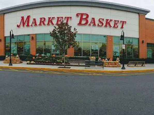 (undisclosed Address), Revere, MA 02151