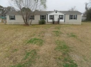 519 Pine View Rd, Highlands, TX 77562