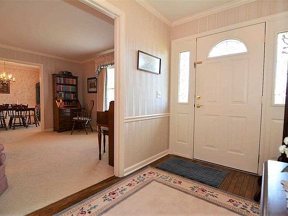 4th image of 8349 Briarwood Ct