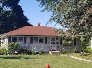 385 E Whitefish Rd, Port Washington, WI 53074