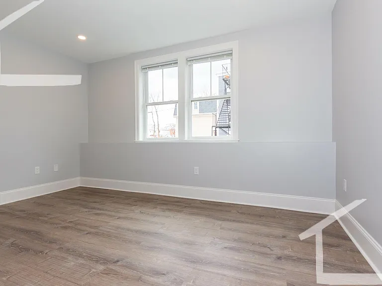 124 Kenrick St #2 — Photo 8