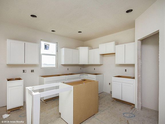 3rd image of 310 N 18th St