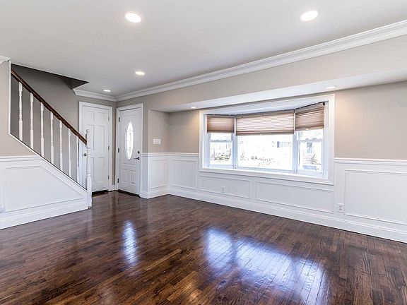 3rd image of 86 Saint Marks Ave