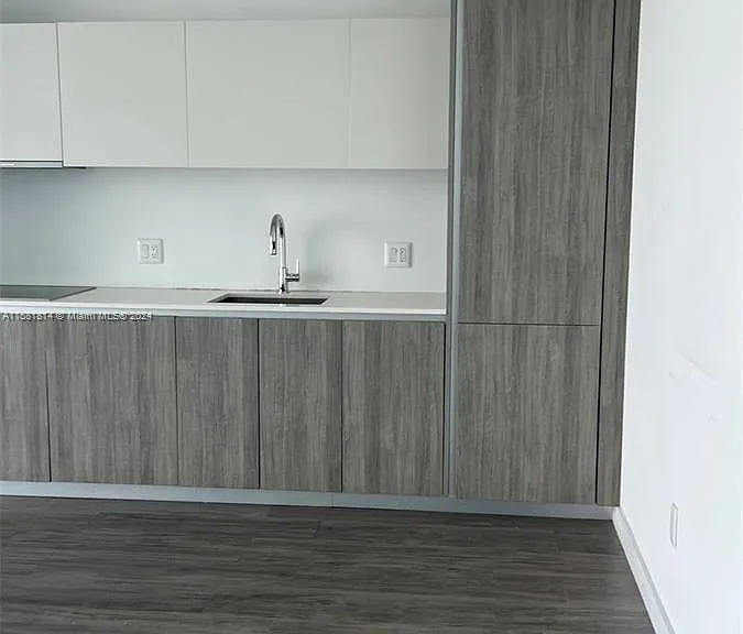 2900 NE 7th Ave #3404 — Photo 4