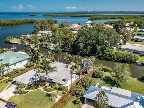 4385 Pompano Ln, Palmetto, FL 34221