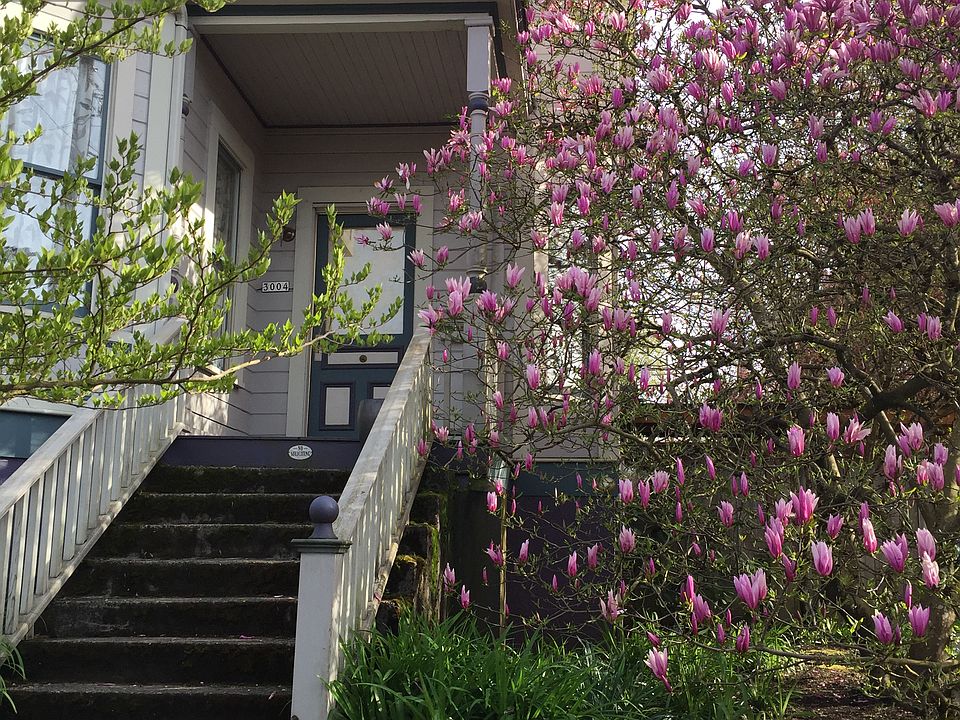 2nd image of 3004 SE Yamhill St