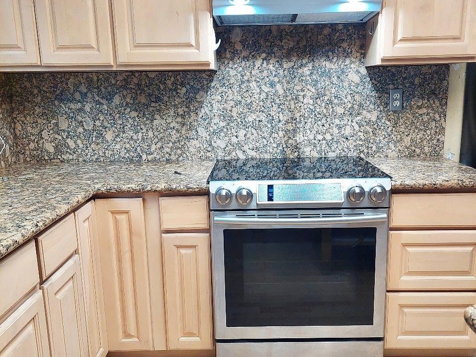 1st image of 358 Fontanelle Dr