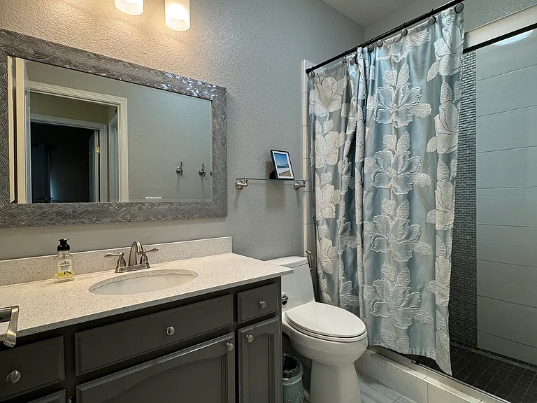1370 Kerslake Cir — Photo 33