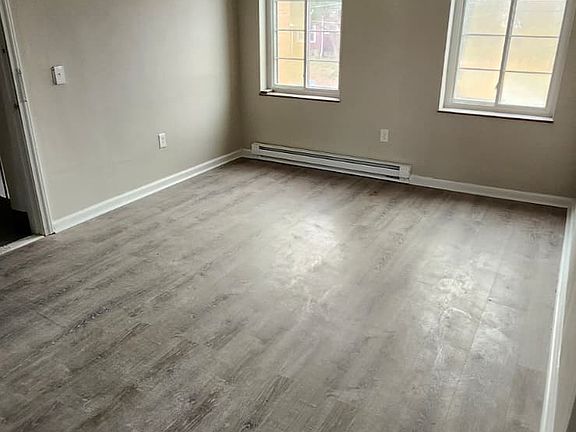 3rd image of 2469 Noble Rd #10