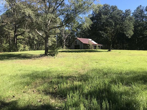 4th image of 105 S Lake Dr