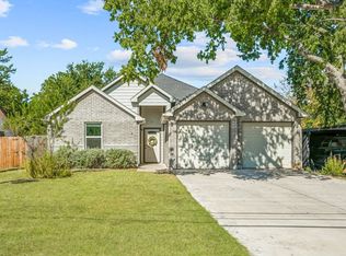 707 N Las Vegas Trl, White Settlement, TX 76108
