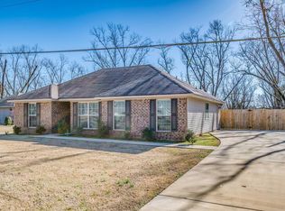 155 Pecan Grove Rd, Coosada, AL 36020