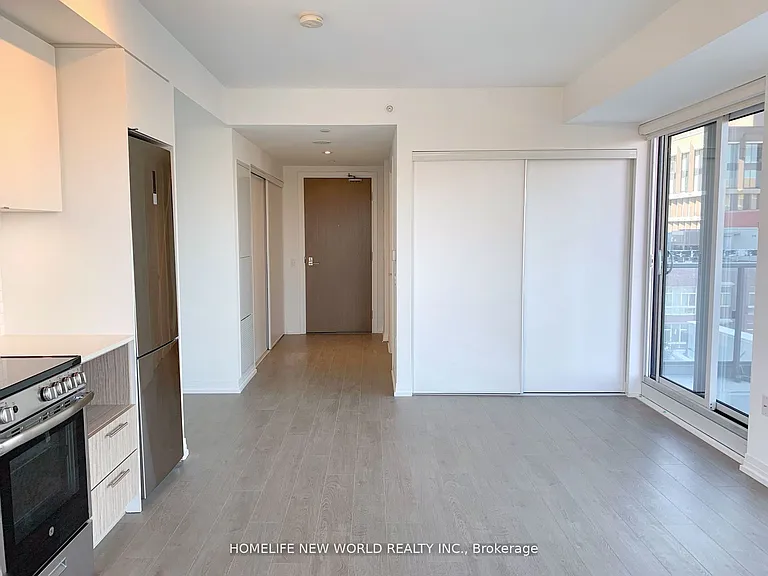 251 Jarvis St #809 — Photo 4