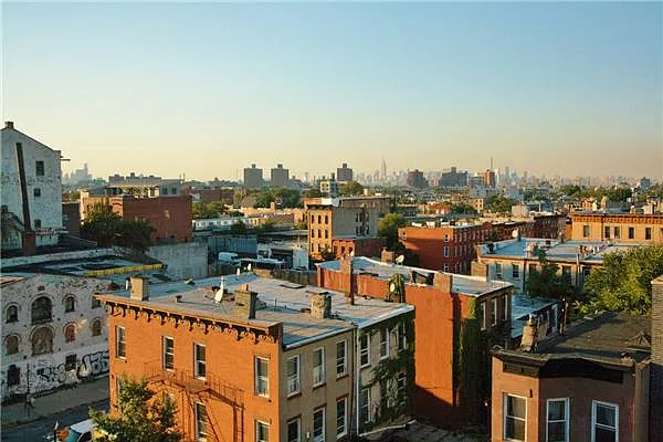 Rented by R New York | media 10