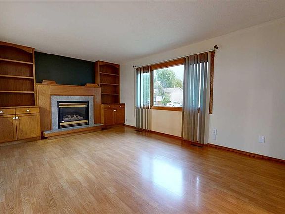 4th image of 9510 S 81st Ave