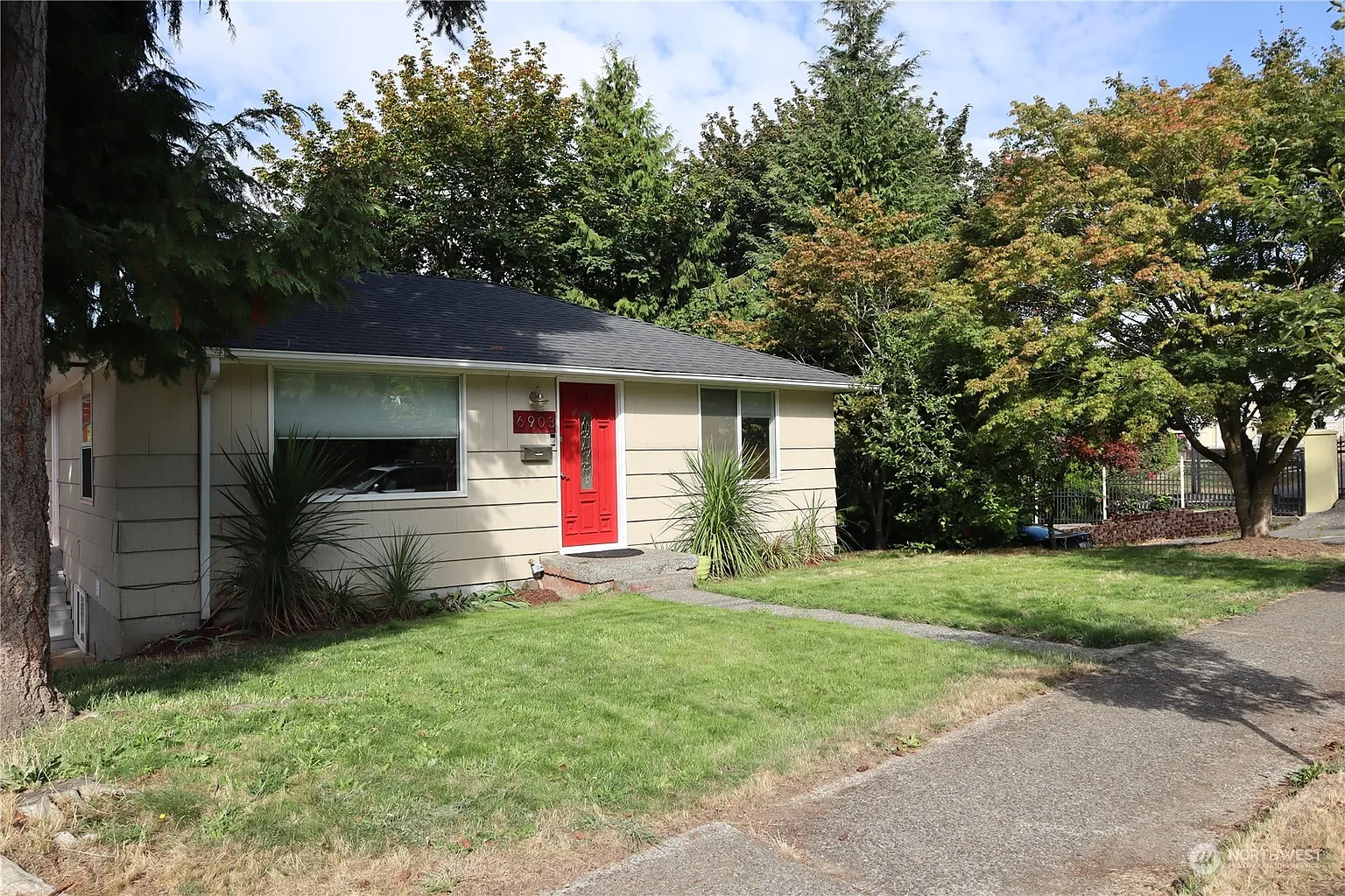 6903 51st Avenue S photo 1
