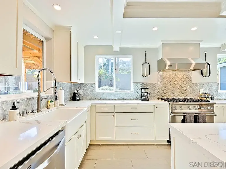 7904 Calle De La Plata — Photo 21