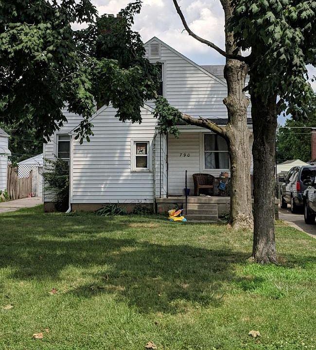 2nd image of 790 Wiltshire Rd