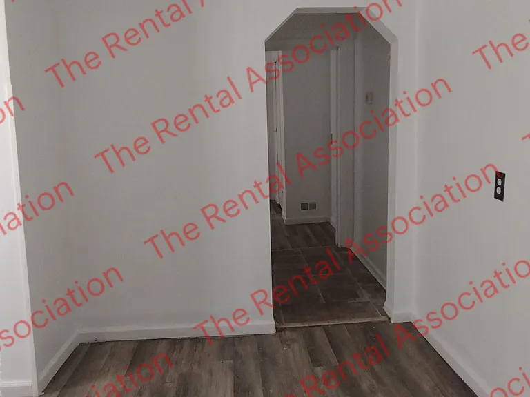 315 Pershing St — Photo 2