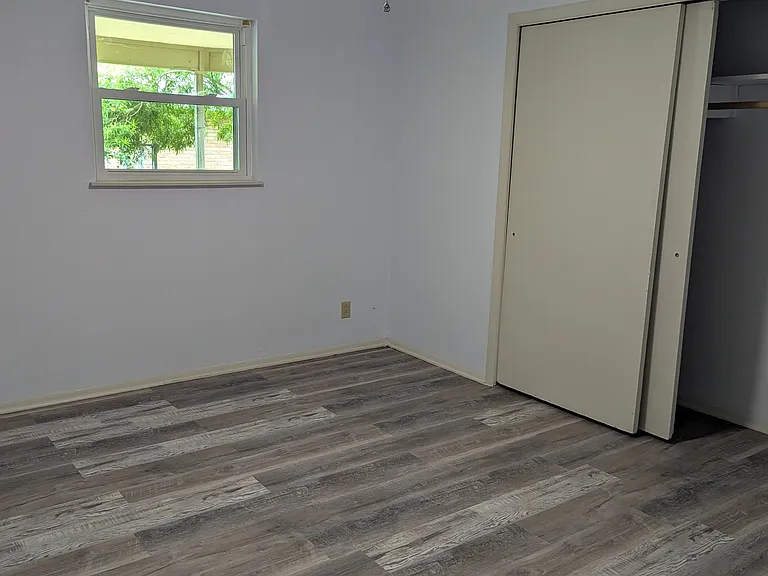 1711 Charles Cir — Photo 11