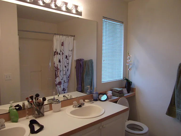2066 Newport Way NW — Photo 9