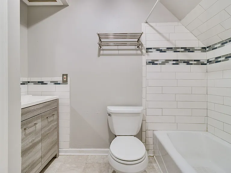 107 Kincaid Ct — Photo 14