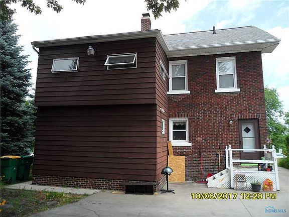 2nd image of 205 Riverview Pl