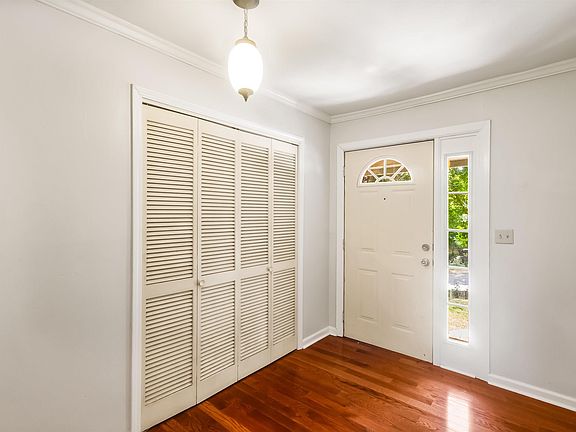 5th image of 313 Poplar Ln