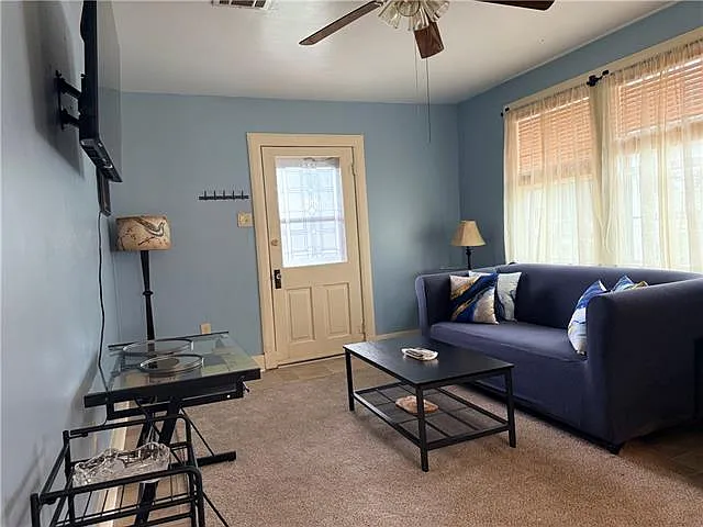3 bed, 1.5 bath, 778 sqft, $1,500 — Photo 4