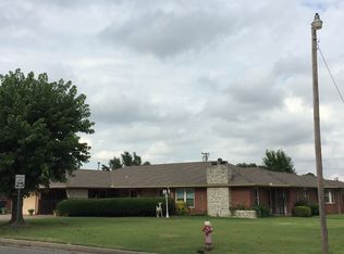 706 Thompson Dr, El Reno, OK 73036